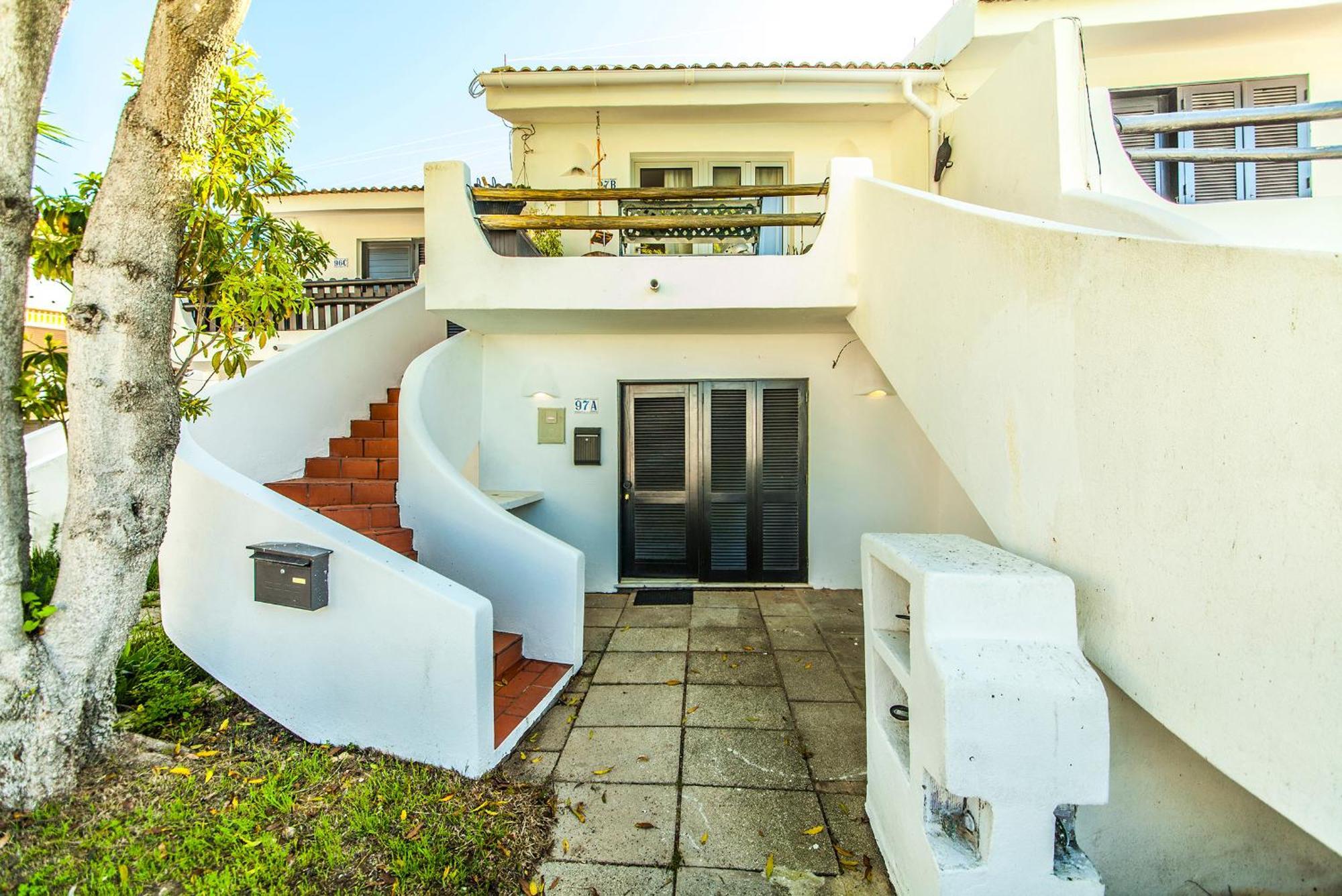B20 - Sun And Pool Apartment Lagos
