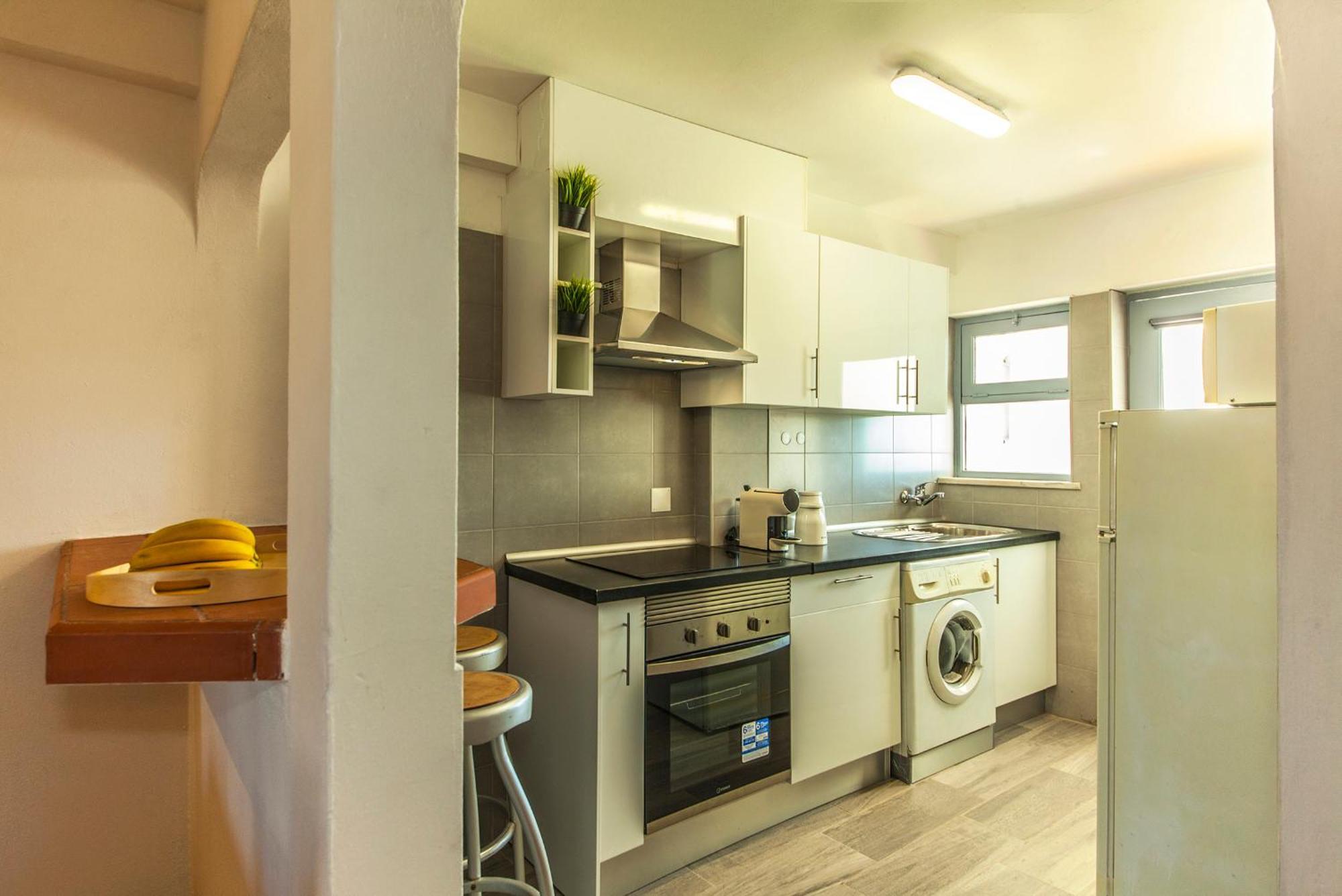B20 - Sun And Pool Apartment